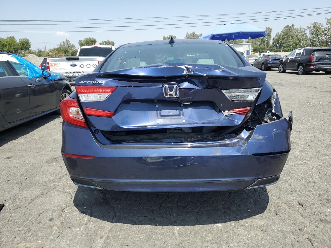 1HGCV1F18JA120887 2018 Honda Accord Lx