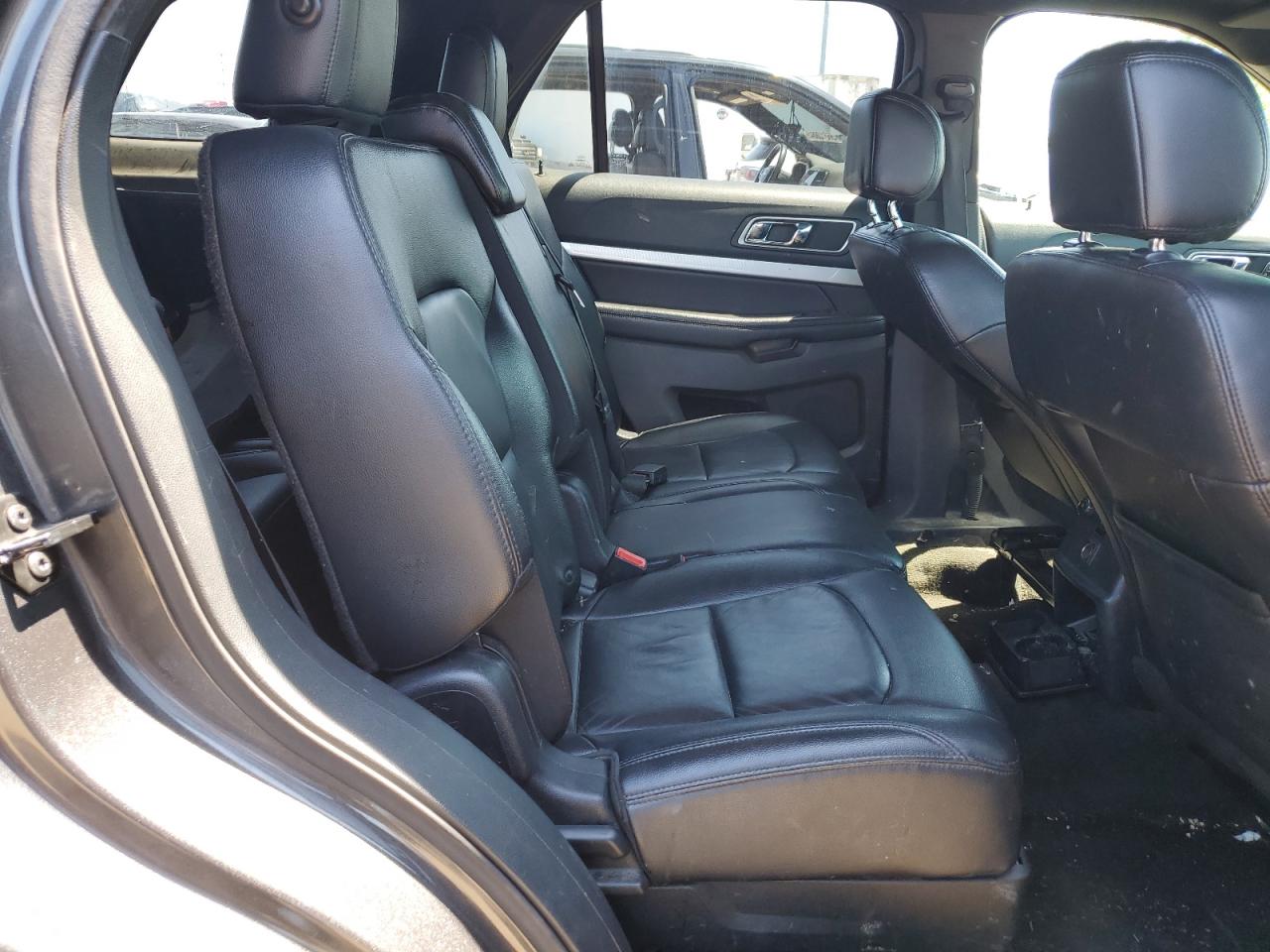 1FM5K8D8XGGB17239 2016 Ford Explorer Xlt