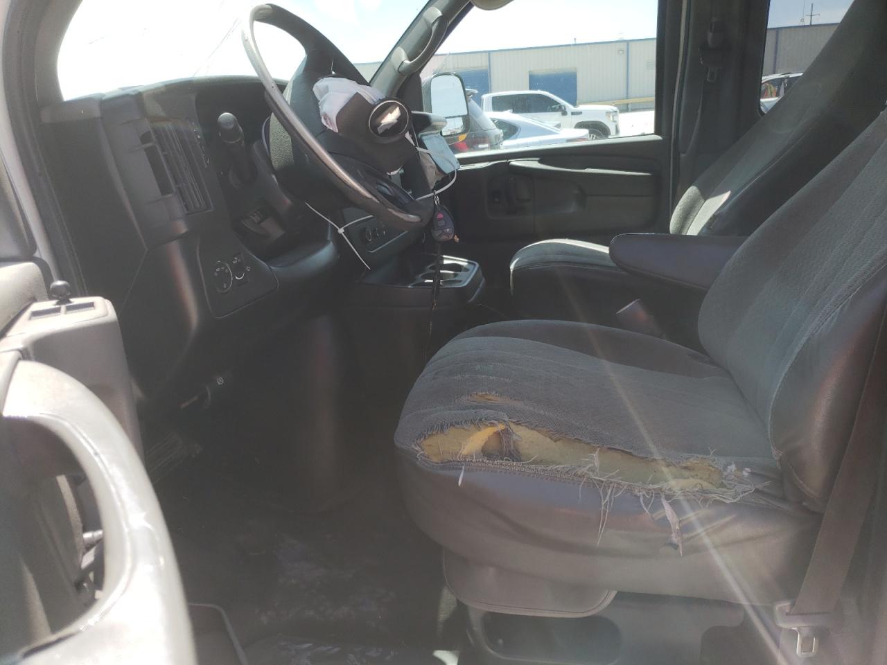 1GAZG1FG3B1153796 2011 Chevrolet Express G3500 Lt