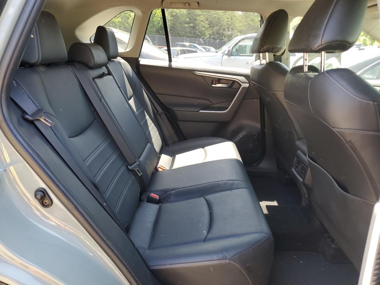 JTMA1RFV6MD073431 2021 Toyota Rav4 Xle Premium