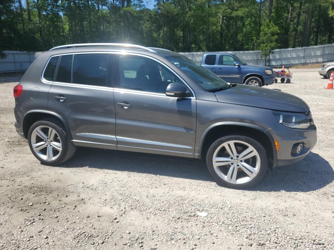 WVGBV7AXXGW075824 2016 Volkswagen Tiguan S