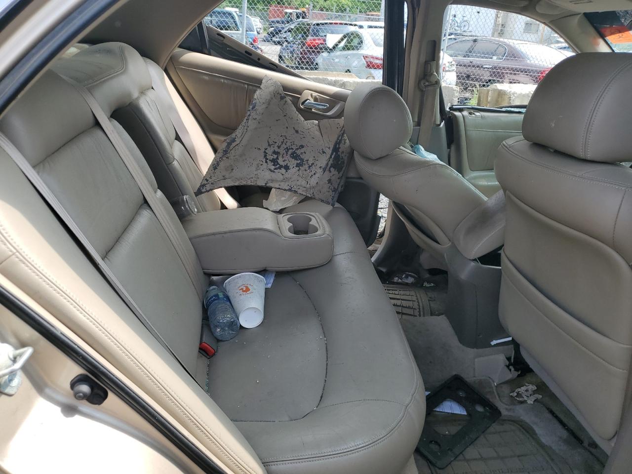 1HGCG6688YA158022 2000 Honda Accord Ex