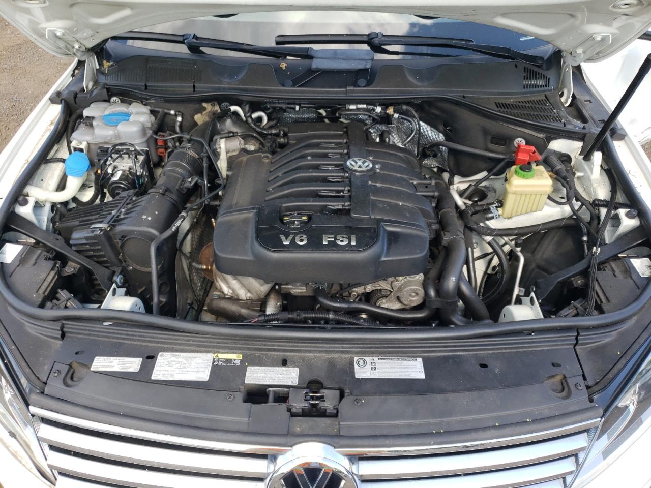 WVGRF7BP0HD006146 2017 Volkswagen Touareg Wolfsburg