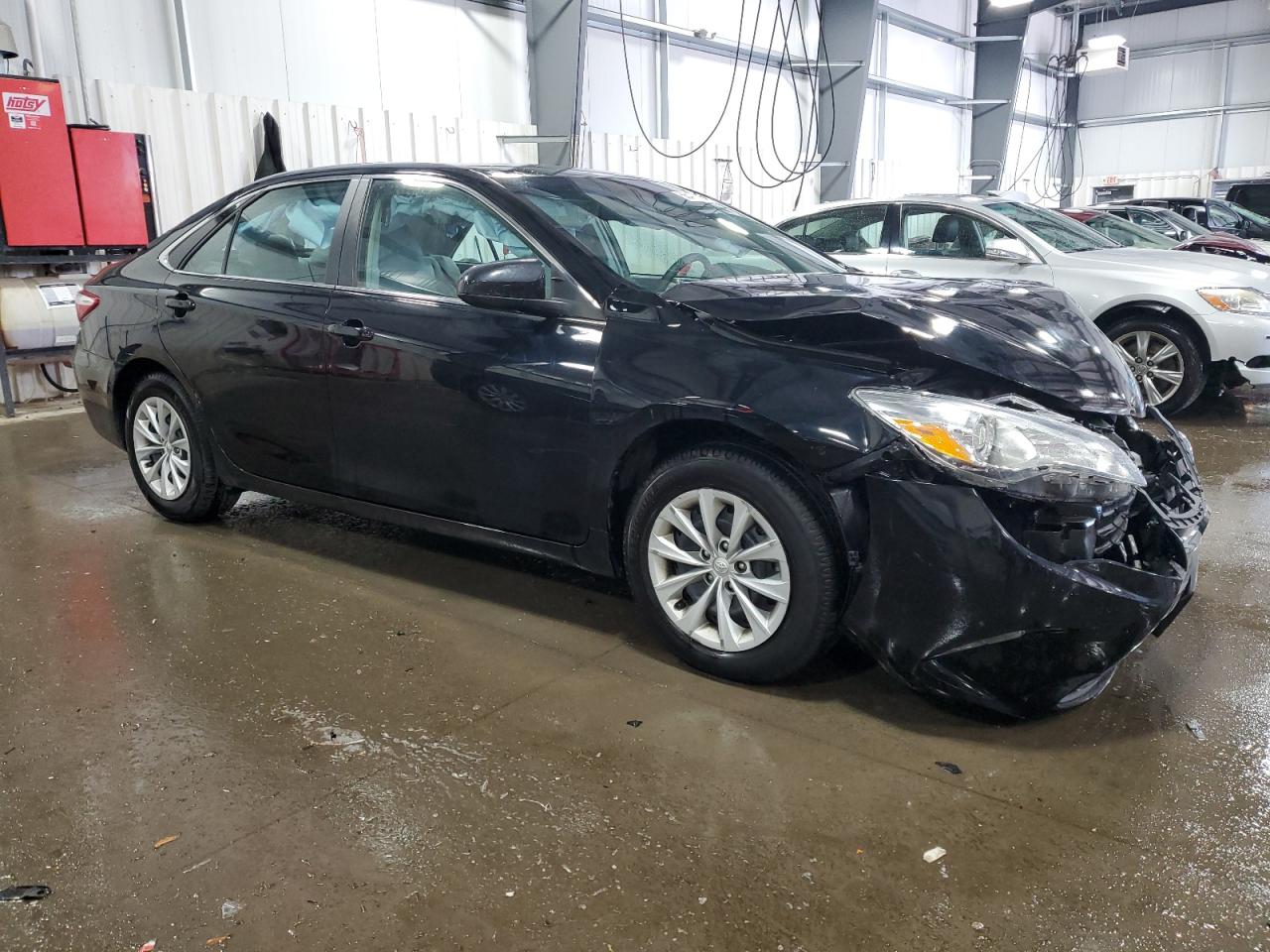 2016 Toyota Camry Le vin: 4T4BF1FK0GR569568