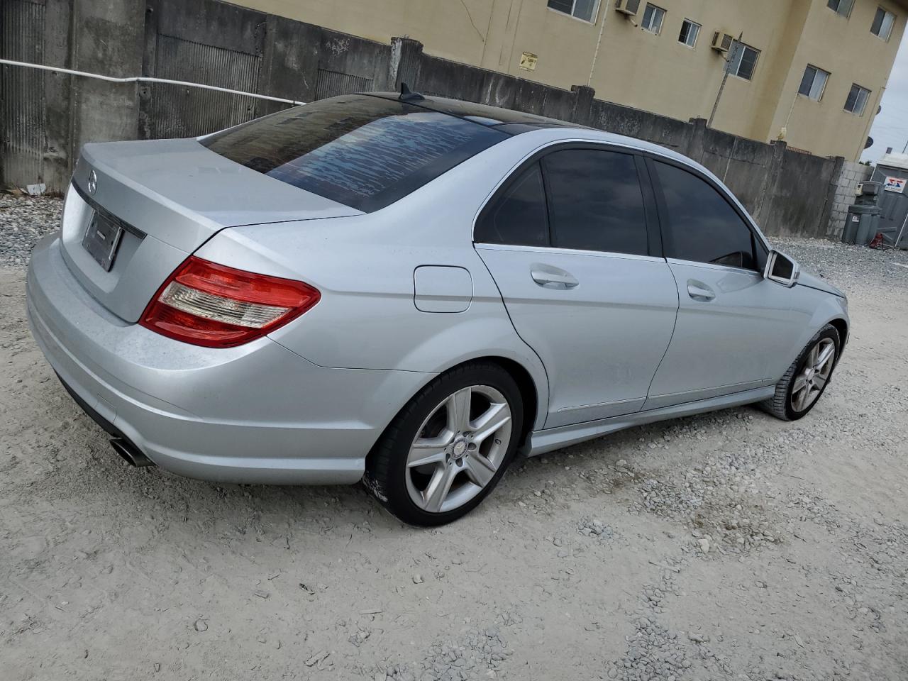 WDDGF5EBXBA473783 2011 Mercedes-Benz C 300