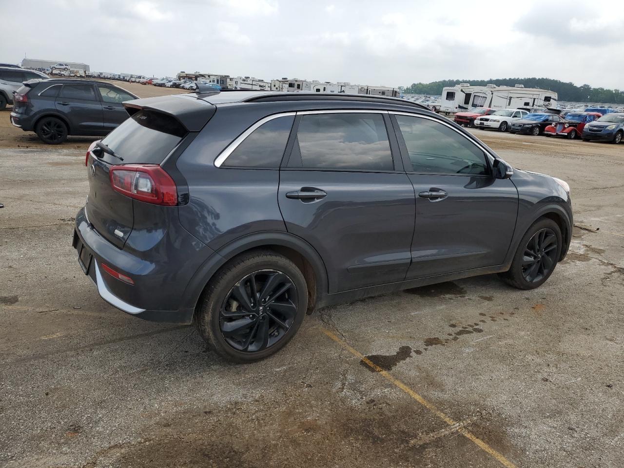 KNDCC3LC9J5136532 2018 Kia Niro Ex