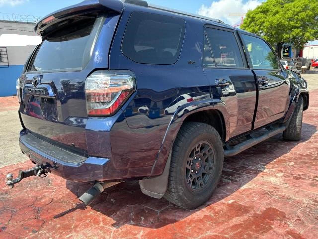 2021 Toyota 4Runner Sr5 vin: JTEFU5JR8M5230365