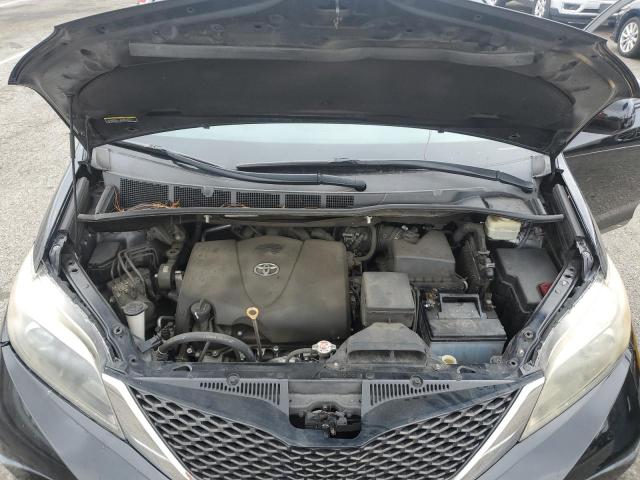 2017 TOYOTA SIENNA SE 5TDXZ3DC3HS786105