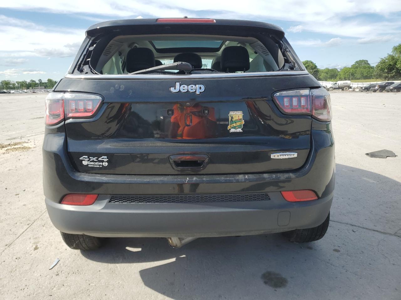 3C4NJDBB9KT735798 2019 Jeep Compass Latitude