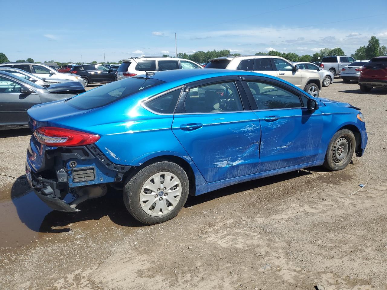 2019 Ford Fusion S vin: 3FA6P0G76KR281268