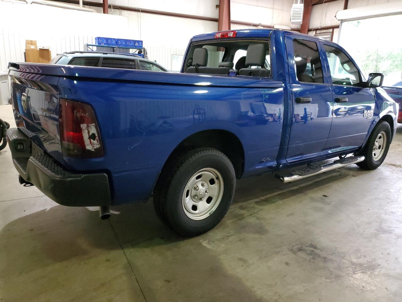 1C6RR6FG0KS687032 2019 Ram 1500 Classic Tradesman