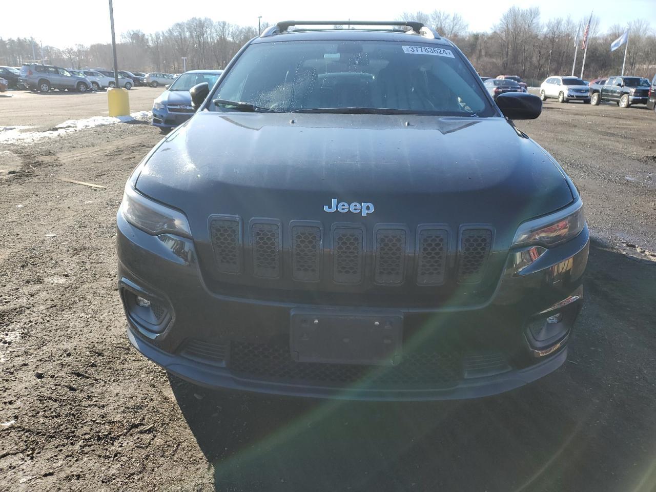 1C4PJMLB0KD194704 2019 Jeep Cherokee Latitude Plus