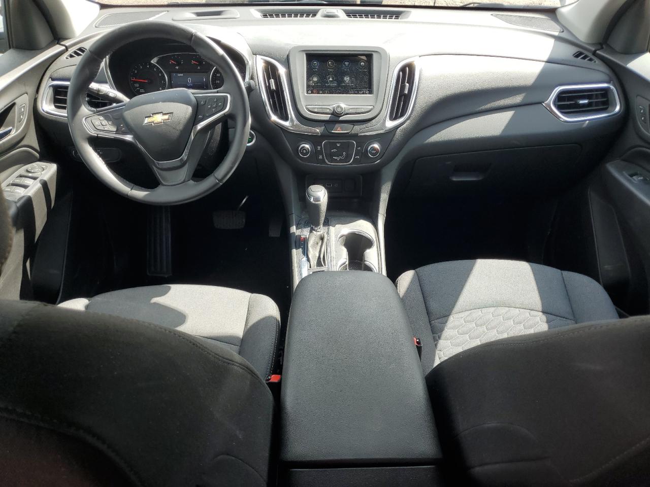 3GNAXJEV5KS619240 2019 Chevrolet Equinox Lt