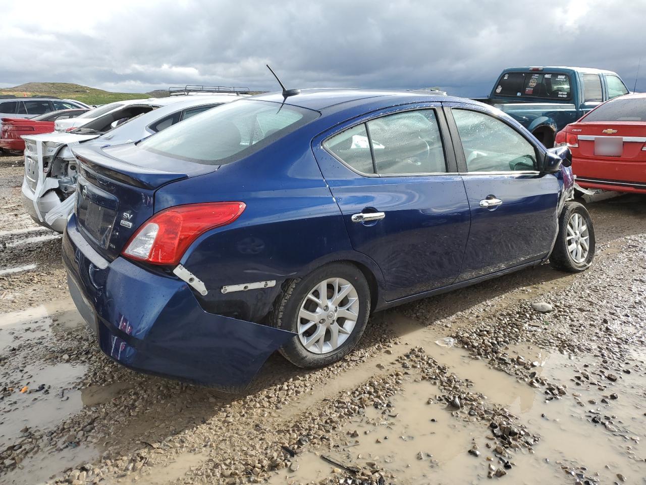 3N1CN7AP7JL822188 2018 Nissan Versa S