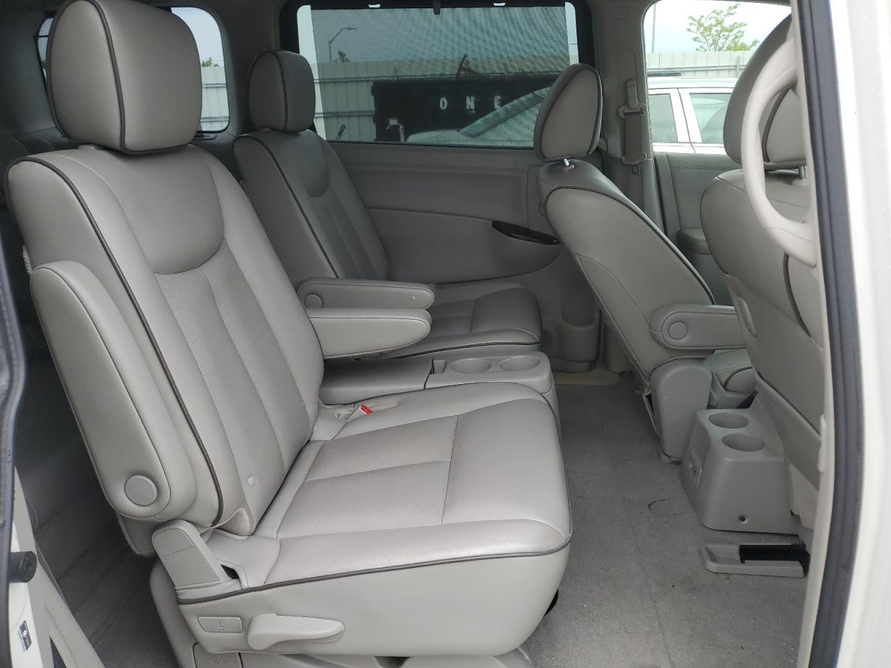 JN8AE2KP1E9102247 2014 Nissan Quest S