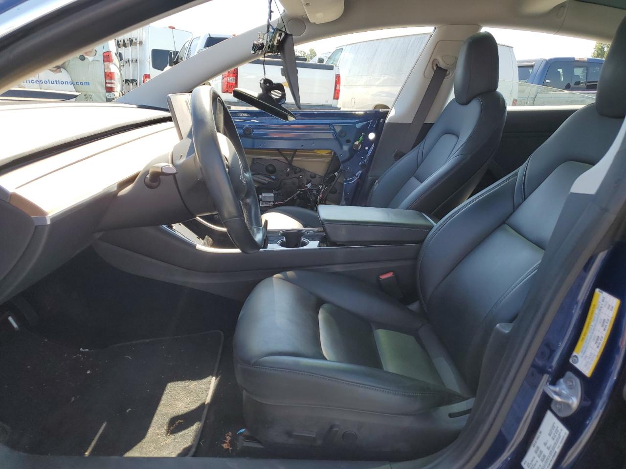 5YJ3E1EB7JF063050 2018 Tesla Model 3