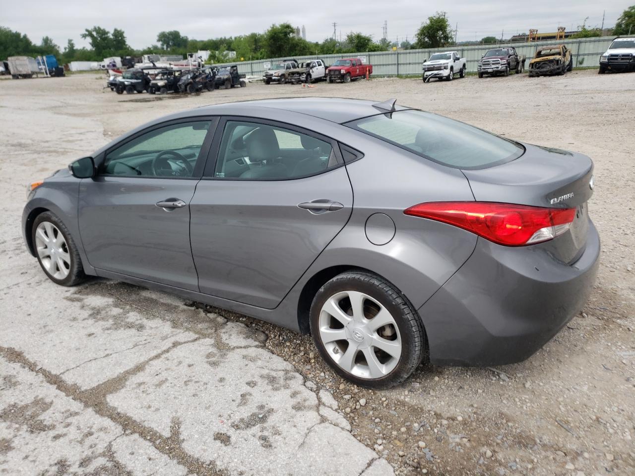 2013 Hyundai Elantra Gls vin: 5NPDH4AE8DH392861