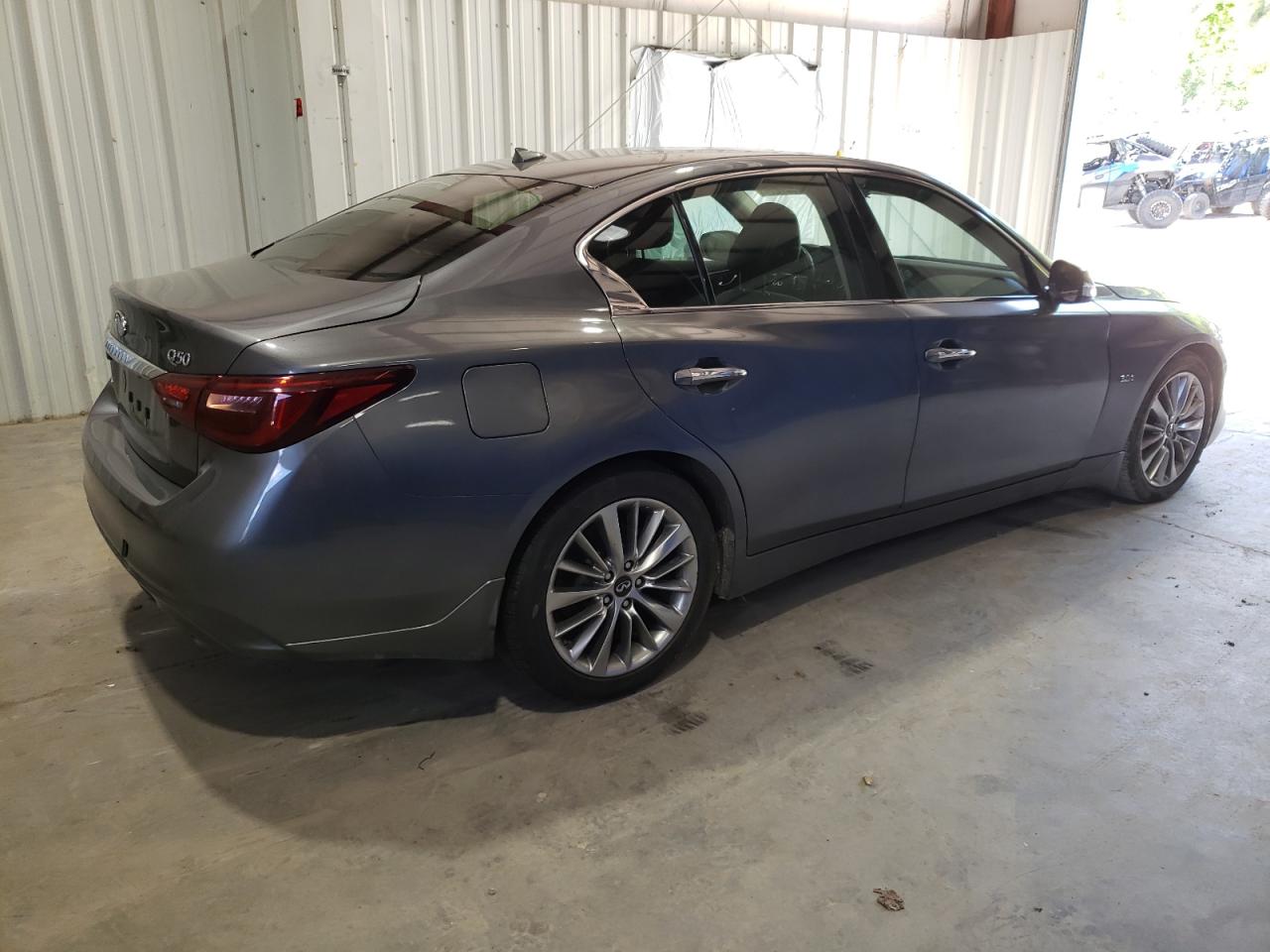 JN1EV7AR1JM610127 2018 Infiniti Q50 Luxe