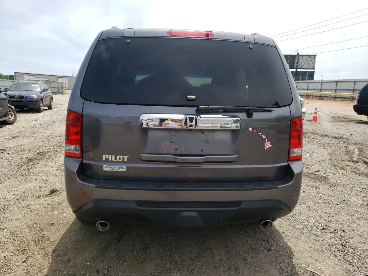 5FNYF3H4XFB018767 2015 Honda Pilot Ex