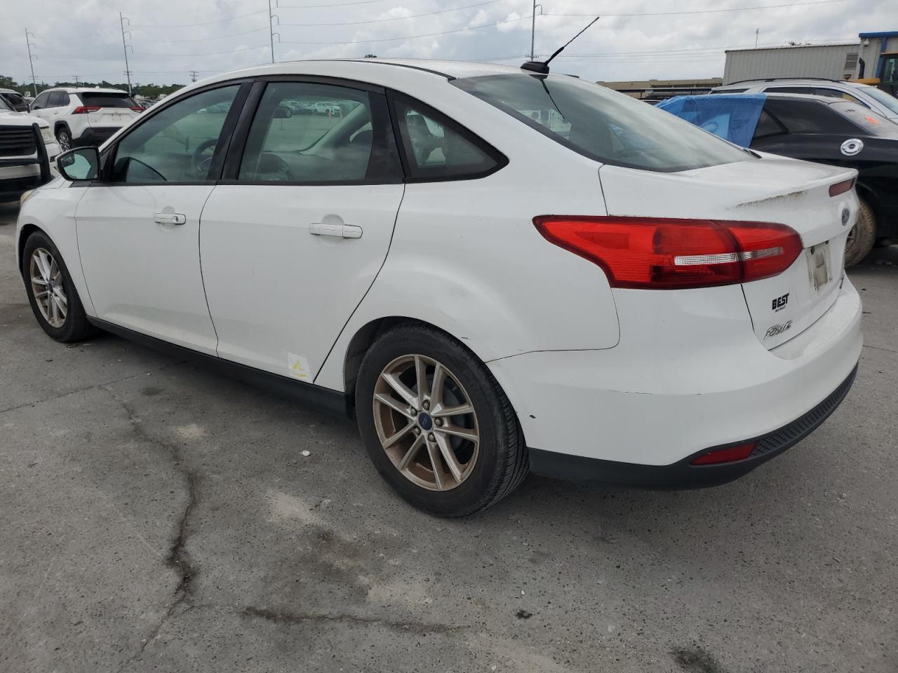 2015 Ford Focus Se vin: 1FADP3F25FL203678