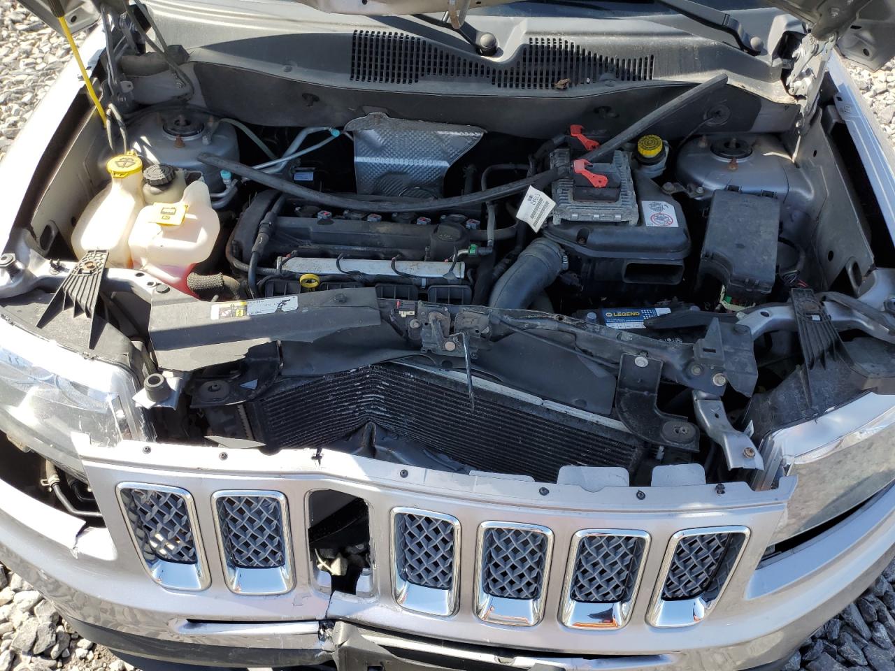 1C4NJDEBXGD616392 2016 Jeep Compass Latitude