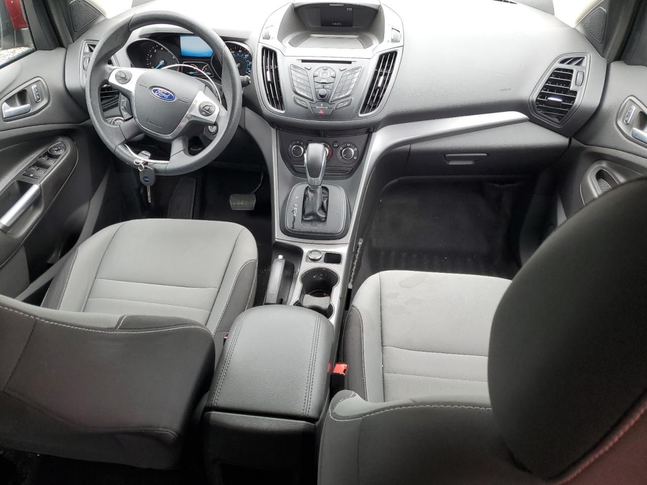 1FMCU9GX8GUA16597 2016 Ford Escape Se