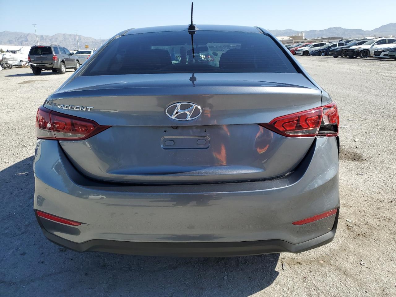 3KPC24A33JE021876 2018 Hyundai Accent Se