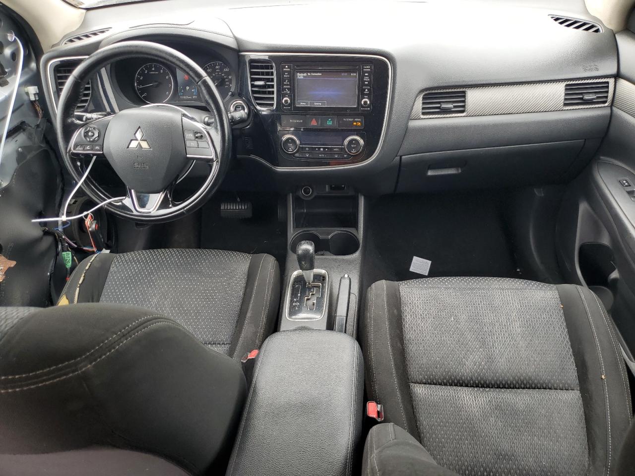 JA4AD3A31GZ002035 2016 Mitsubishi Outlander Se