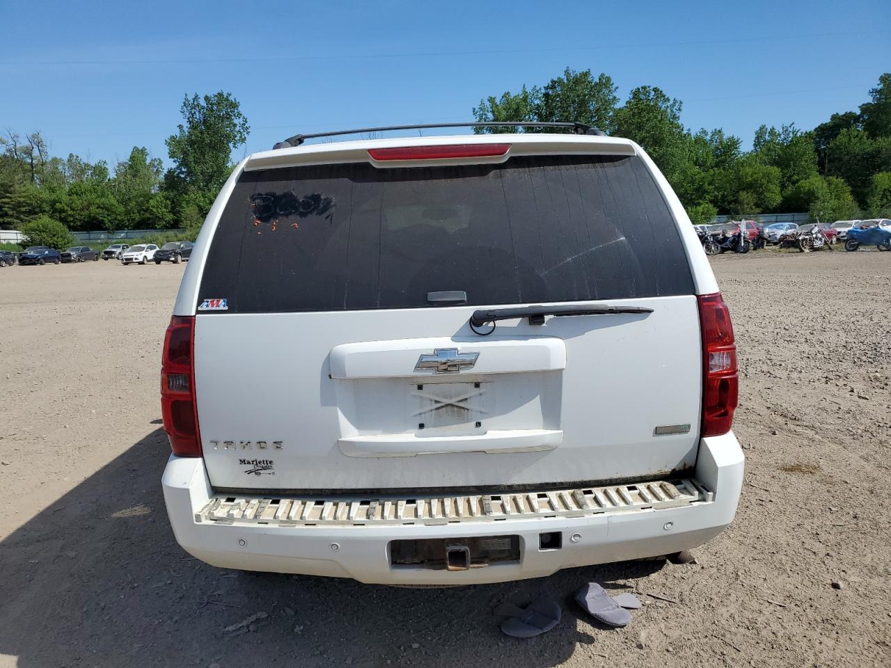 1GNSKBE06BR230106 2011 Chevrolet Tahoe K1500 Lt