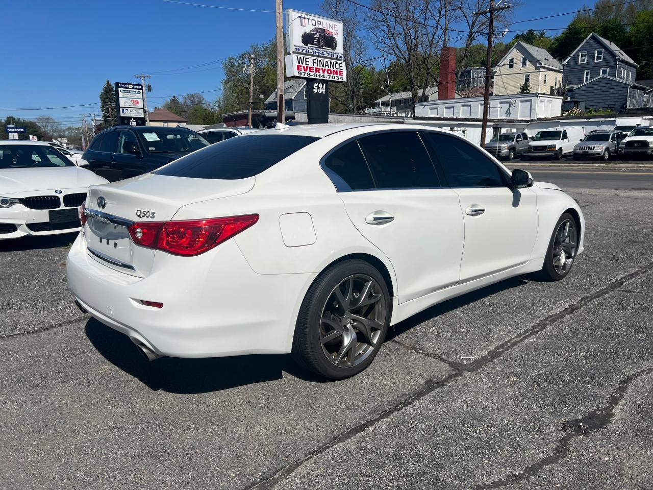 JN1EV7AR6HM834438 2017 Infiniti Q50 Premium