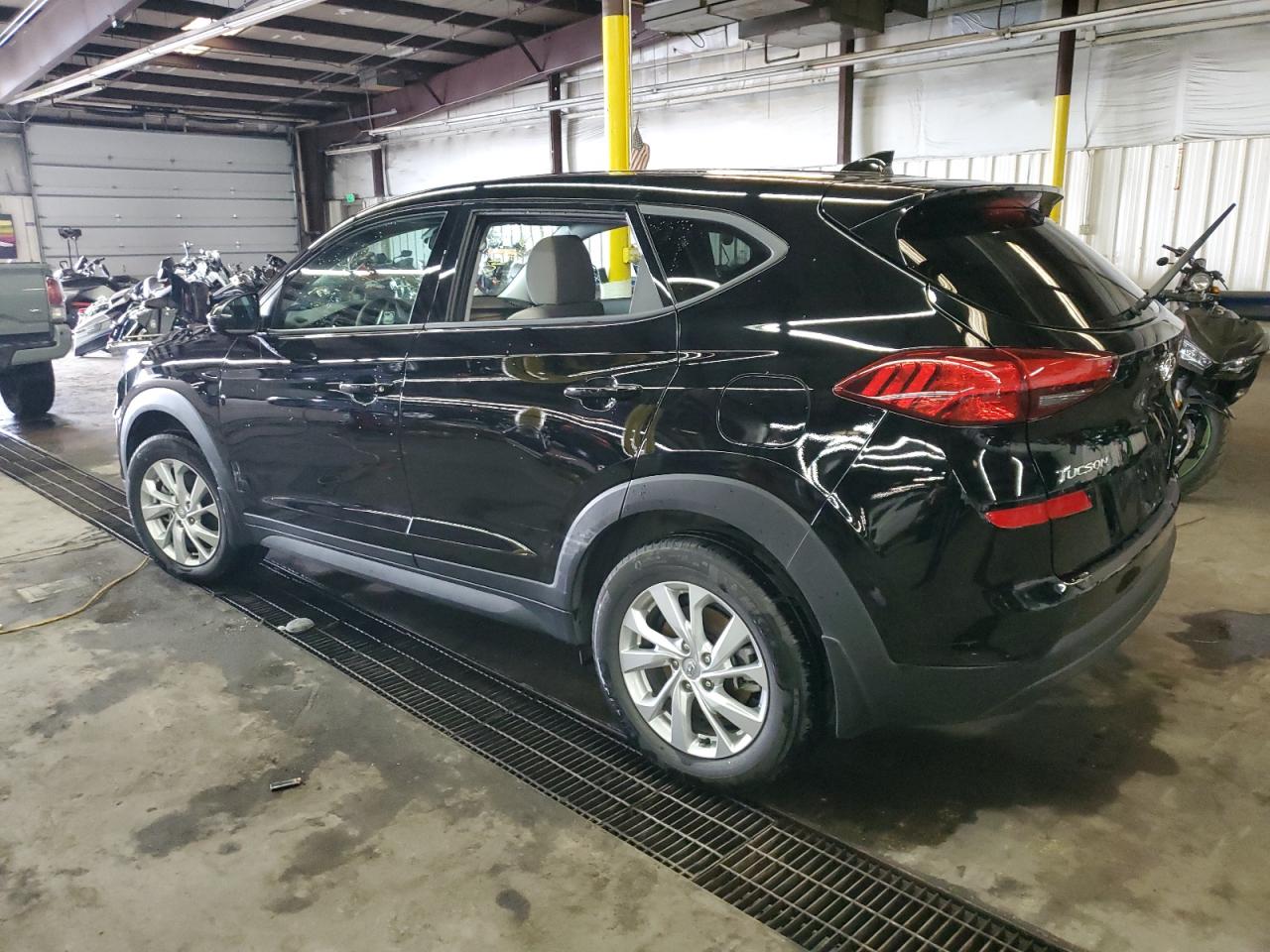 KM8J2CA42MU339046 2021 Hyundai Tucson Se