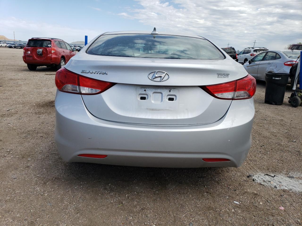 5NPDH4AE1BH014927 2011 Hyundai Elantra Gls