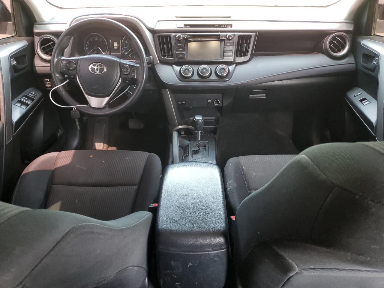 JTMZFREV7HJ714857 2017 Toyota Rav4 Le
