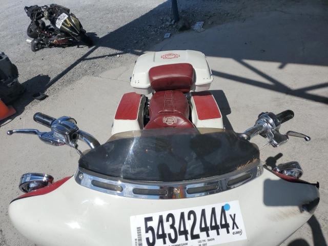 2009 HARLEY-DAVIDSON FLHX - 1HD1KB4119Y636937