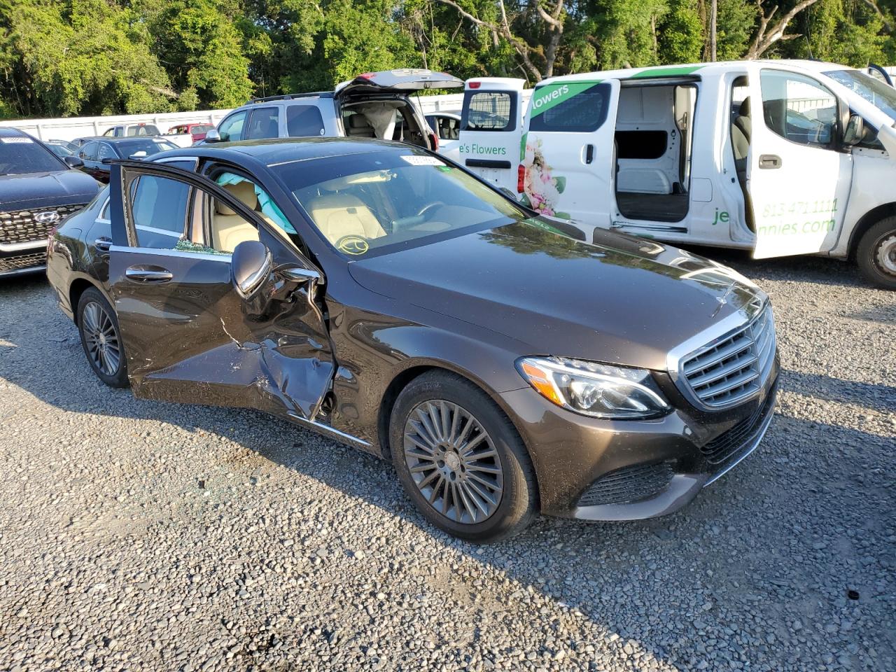 55SWF4KB7GU099098 2016 Mercedes-Benz C 300 4Matic