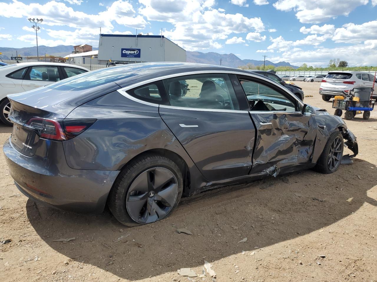 2018 Tesla Model 3 vin: 5YJ3E1EB5JF114450