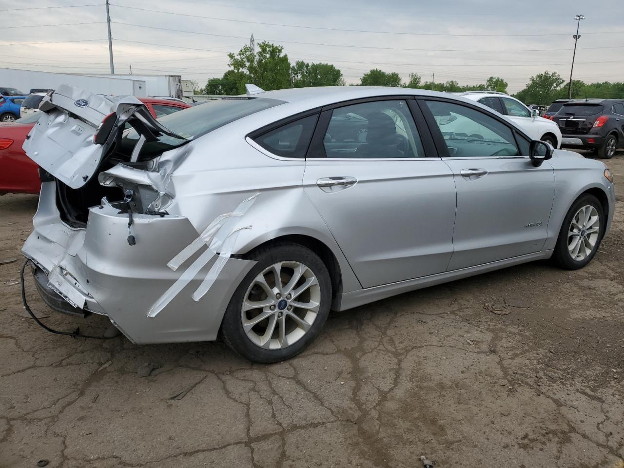 3FA6P0LU3KR112921 2019 Ford Fusion Se