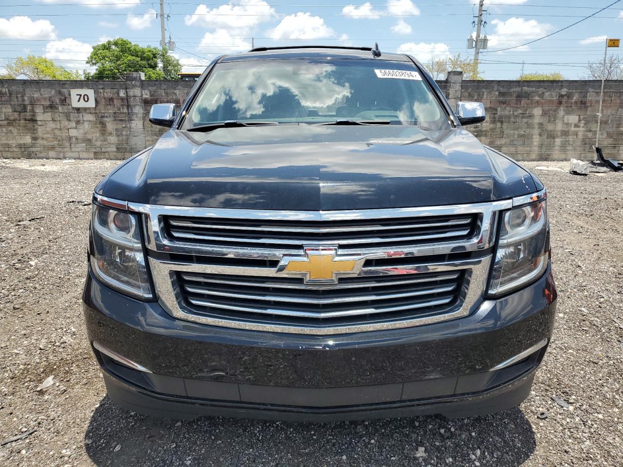 1GNSCJKJXKR154586 2019 Chevrolet Suburban C1500 Premier