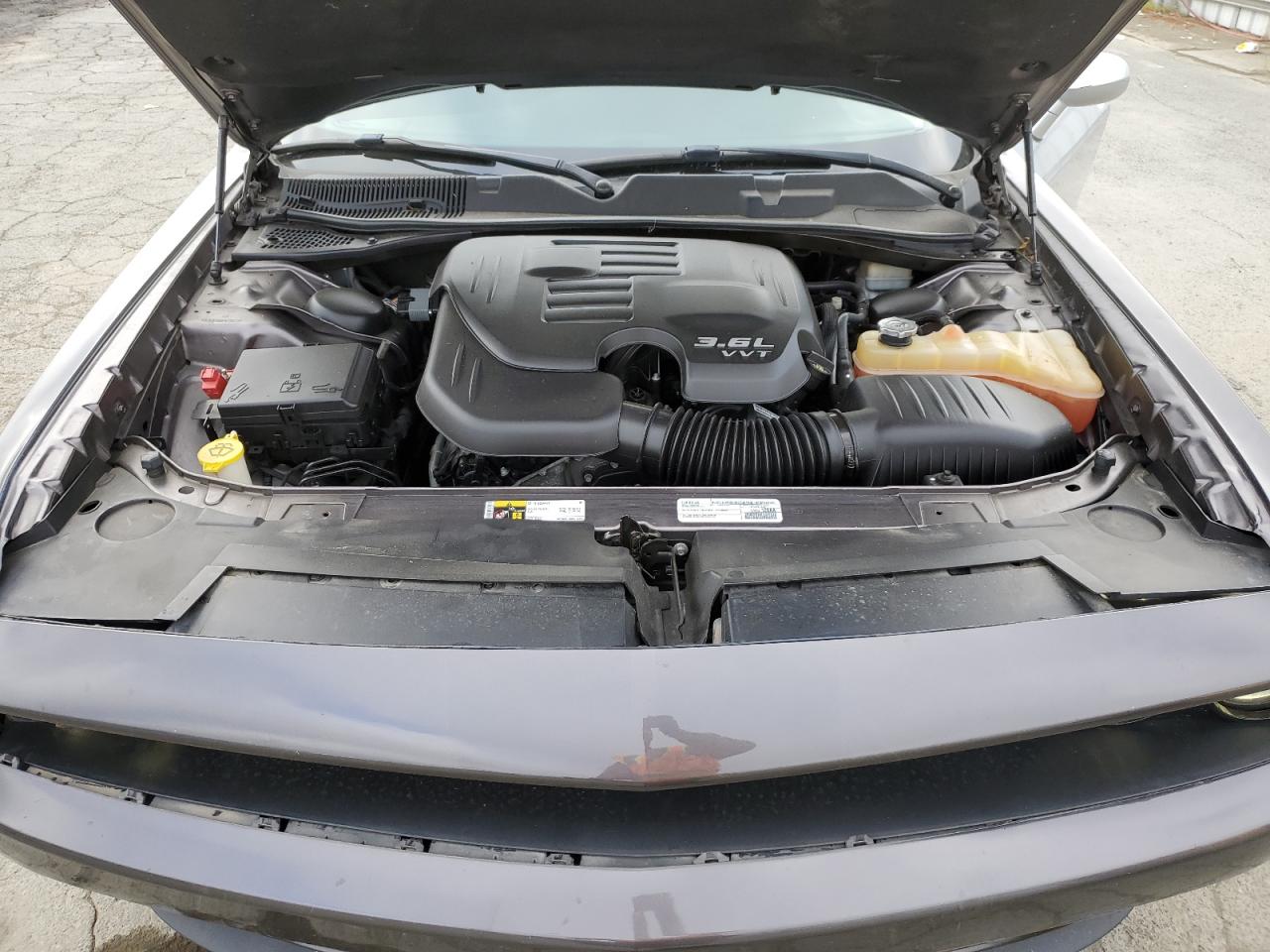 2C3CDZAG8FH758825 2015 Dodge Challenger Sxt