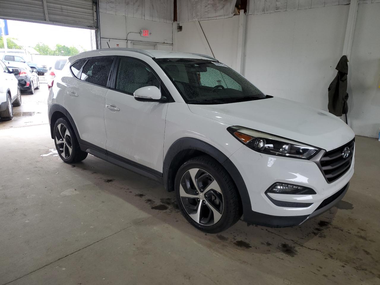 2016 Hyundai Tucson Limited vin: KM8J3CA24GU205171