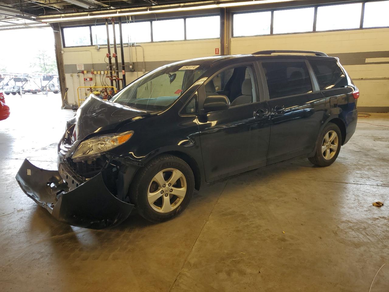 5TDKK3DC2FS551903 2015 Toyota Sienna Le