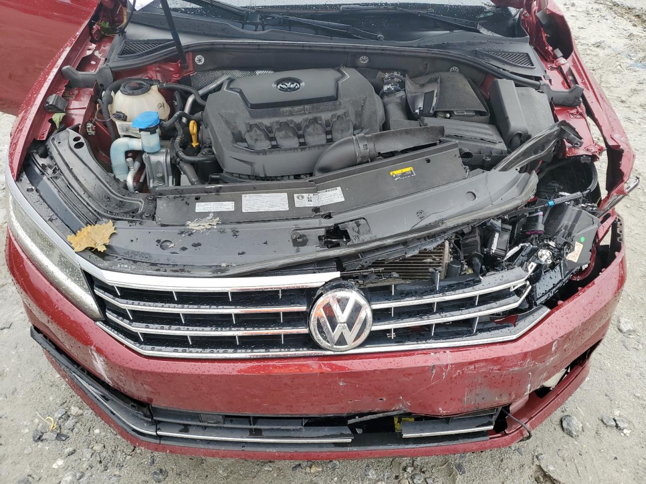 1VWBA7A39JC006125 2018 Volkswagen Passat Se