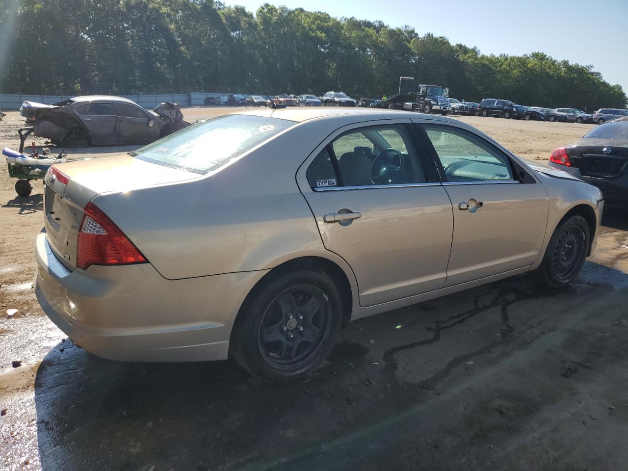 3FAHP0HG3AR417815 2010 Ford Fusion Se