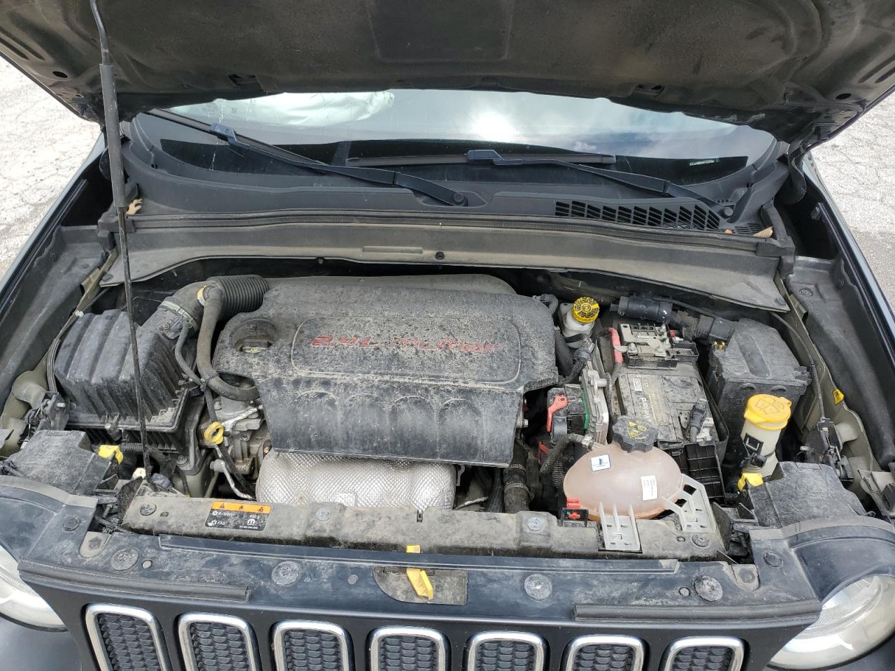 ZACCJABB8HPG33348 2017 Jeep Renegade Latitude