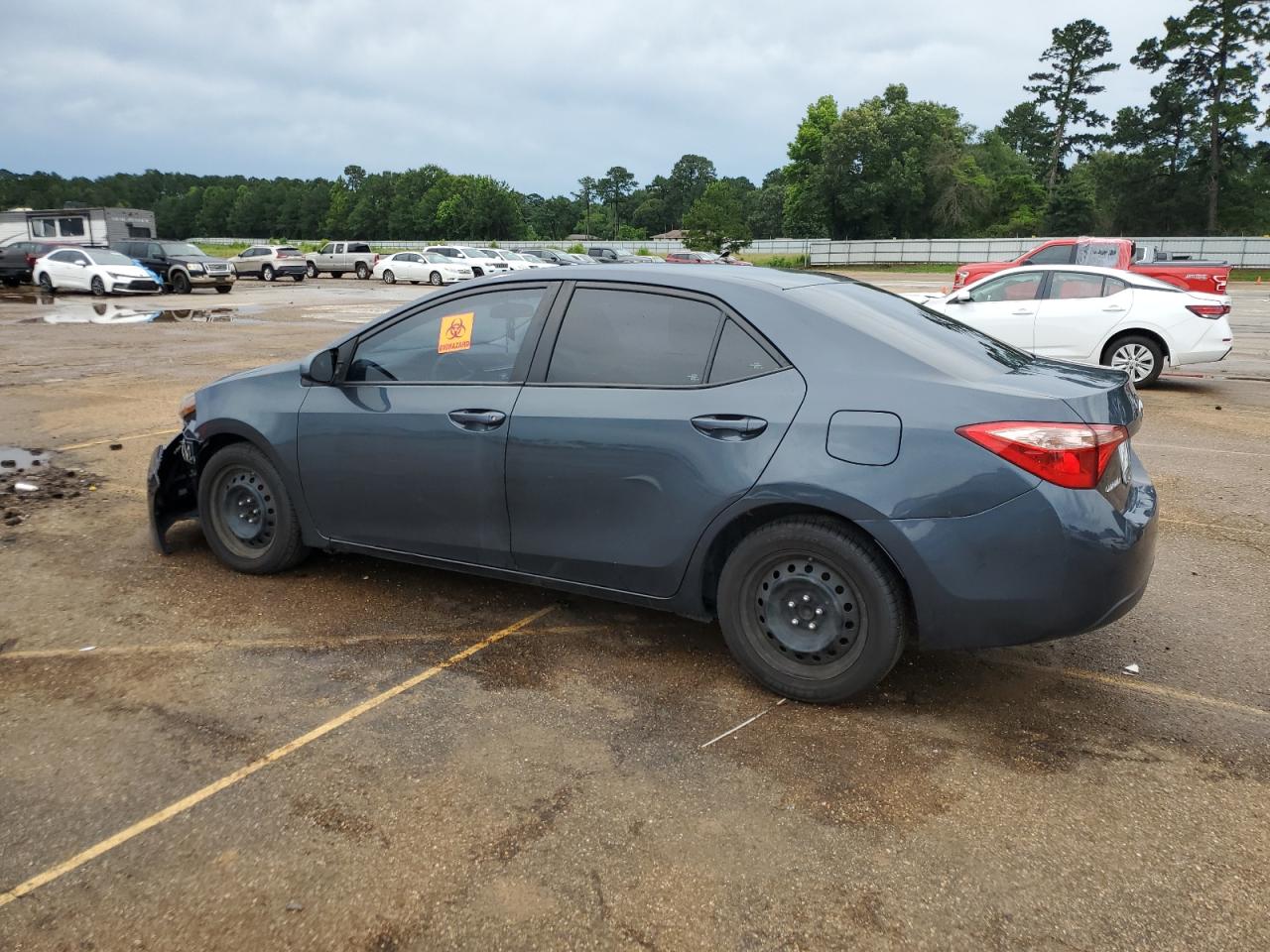 VIN: 5YFBURHE0KP890672 2019 TOYOTA COROLLA