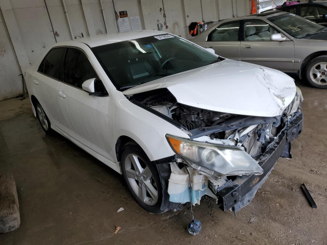 4T1BF1FK0EU413280 2014 Toyota Camry L