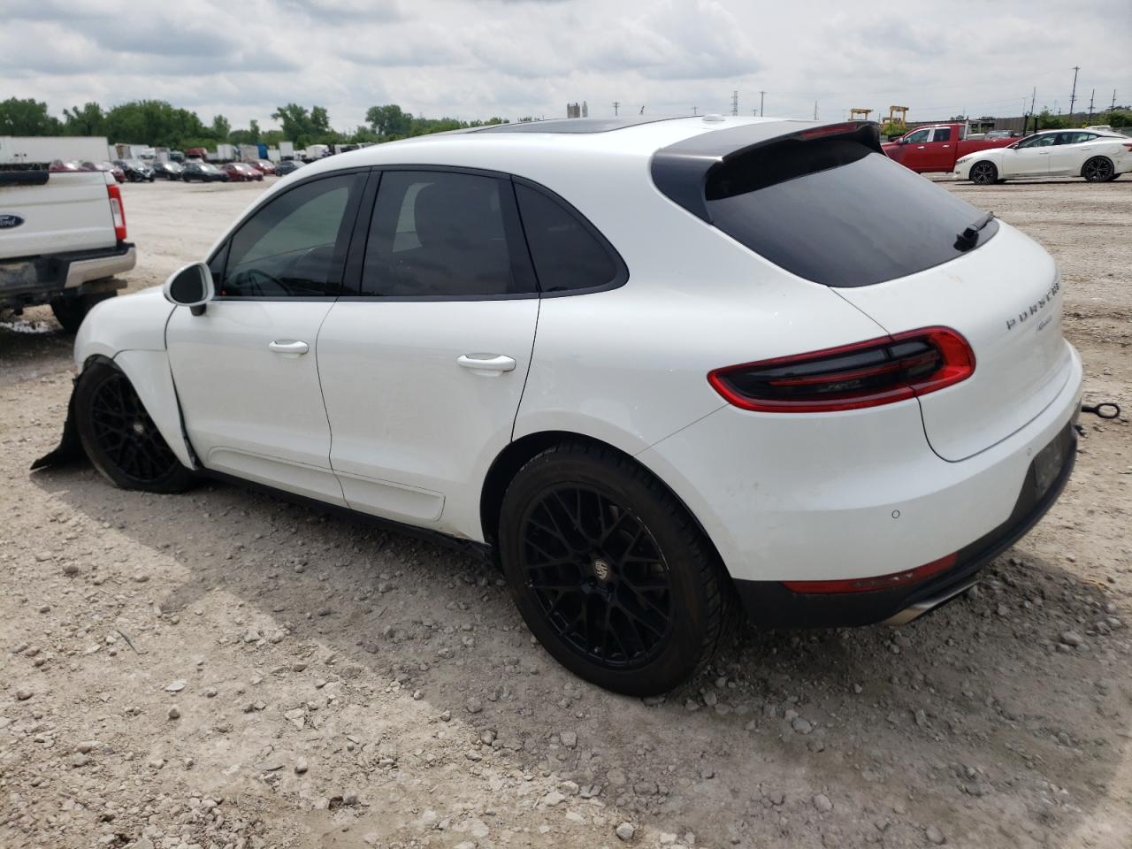 WP1AA2A5XHLB80569 2017 Porsche Macan