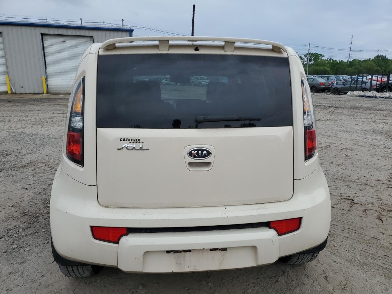 KNDJT2A25B7729662 2011 Kia Soul +