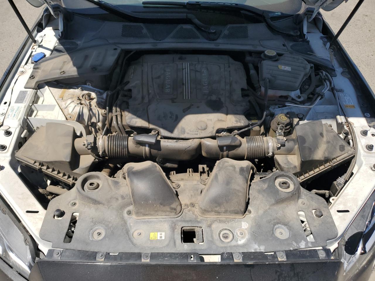 SAJWA1GE5CMV31238 2012 Jaguar Xj Supercharged