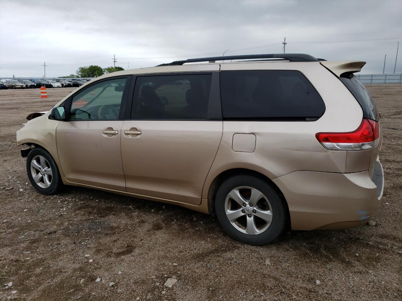 5TDKK3DC4BS127035 2011 Toyota Sienna Le